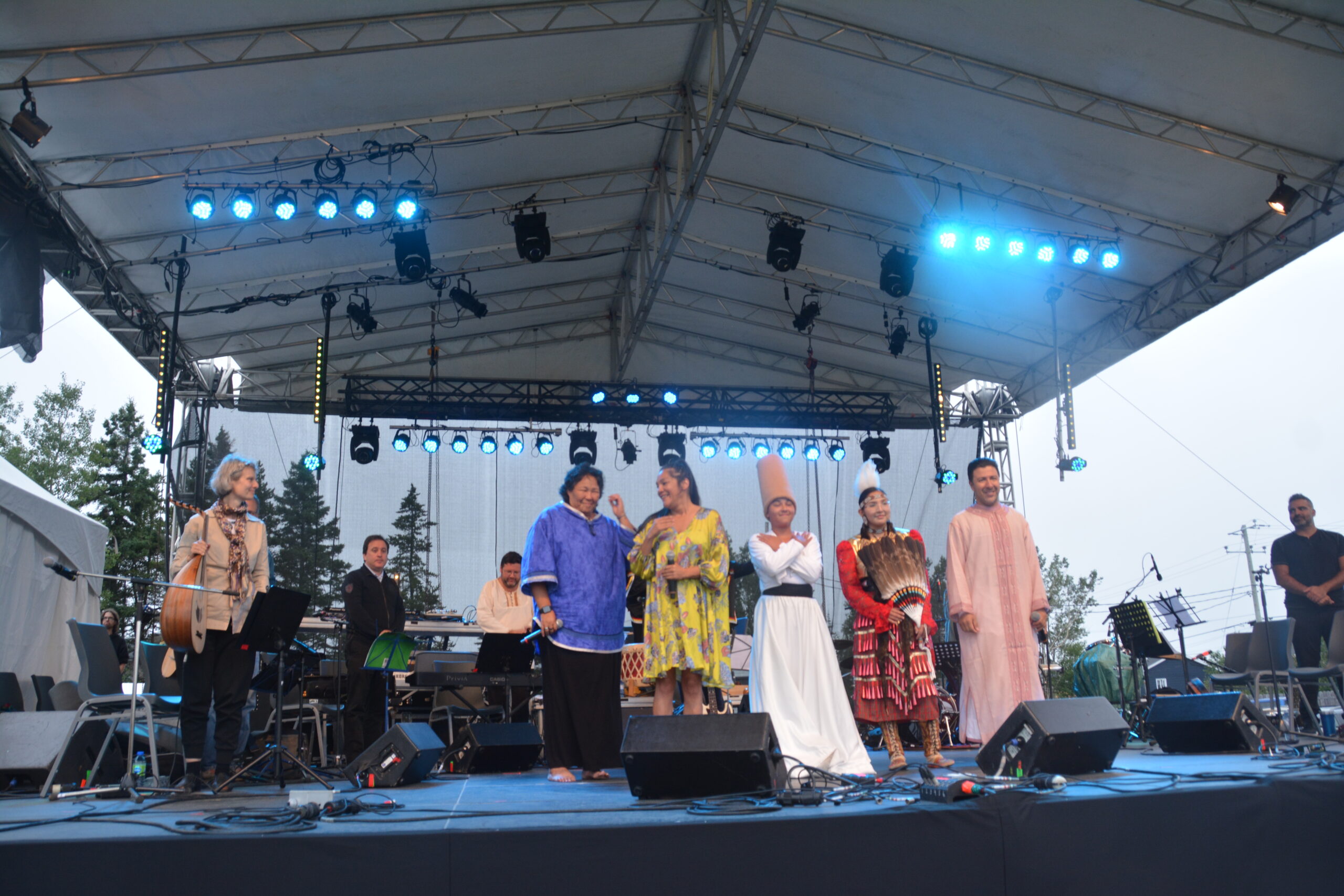 Le 38ᵉ Festival Innu Nikamu : La preuve que l’oiseau en cage peut toujours chanter
