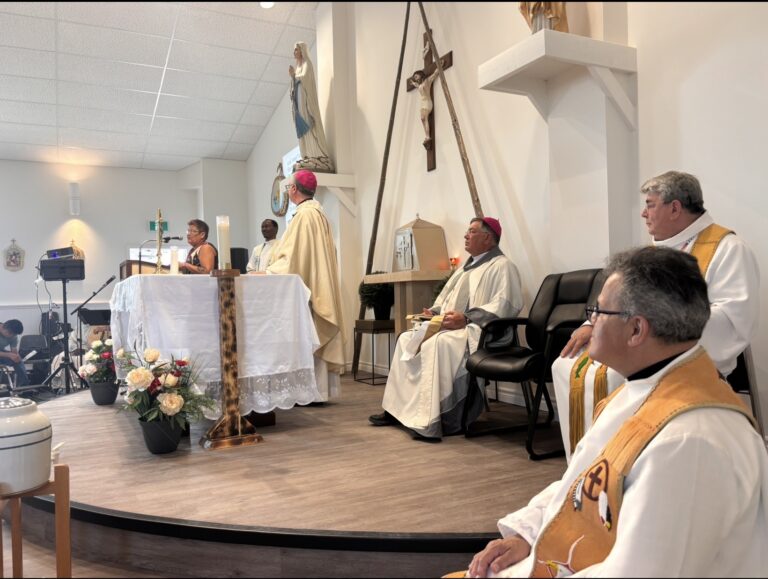 Une nouvelle église pour la communauté Cree d’Attawapiskat